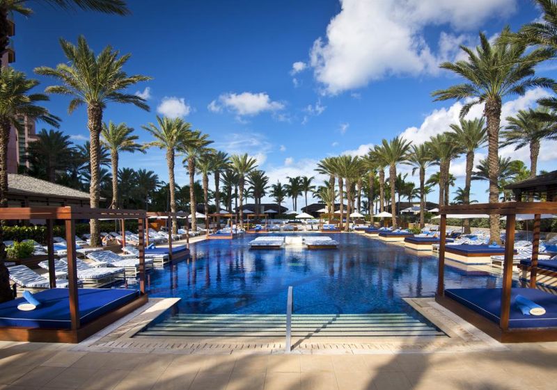 The Cove is elegantly situated between Cove and Paradise Beaches creating the feeling of being cast away on a private, white-sand sanctuary.