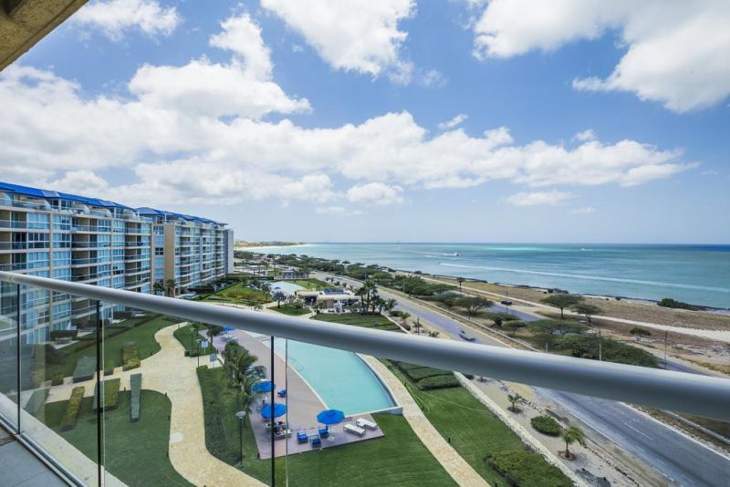 Blue Residences is in Palm Beach and next to Bubali Bird Sanctuary. It features Wi-Fi access throughout for a fee, a garden and a swimming pool.