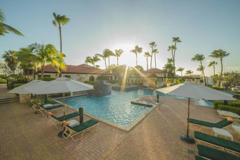 Surrounded by 600 acres of unspoiled nature on the scenic northwest point of Aruba, Tierra Del Sol Resort & Golf community offers an 18-hole PGA championship golf course, 2 restaurants and a spa.